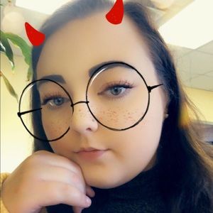 Meet your Posher, Carley